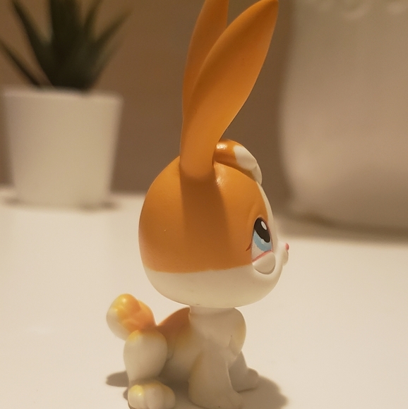 Rabbit/Bunny Littlest Pet Shop/LPS Toy - Picture 4 of 5